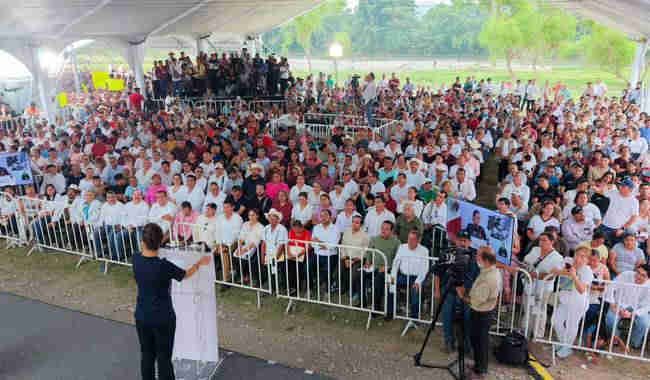 “Se gobierna escuchando al pueblo”: Presidenta Claudia Sheinbaum inaugura obras para prevenir inundaciones en 5 comunidades de Veracruz